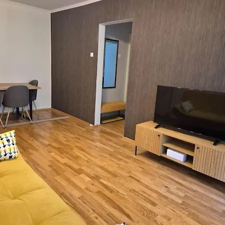 Yellow Cozy タリン